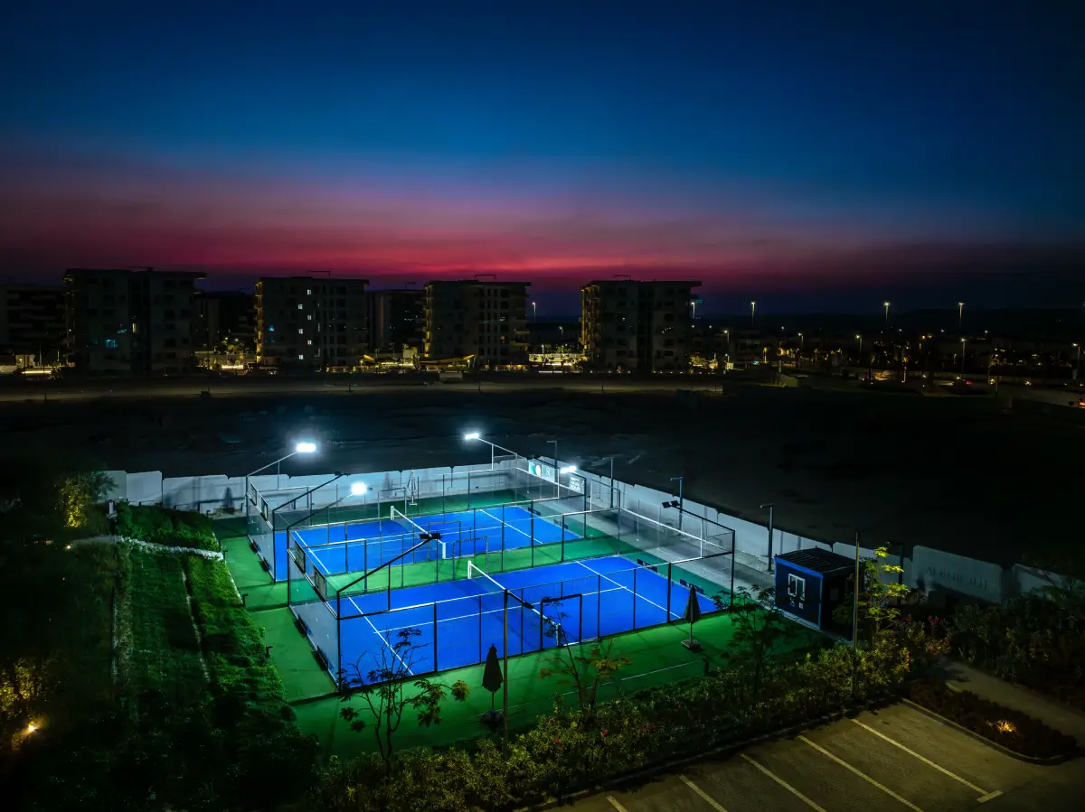 Al Burouj Sports Club and recreational facilities in East Cairo